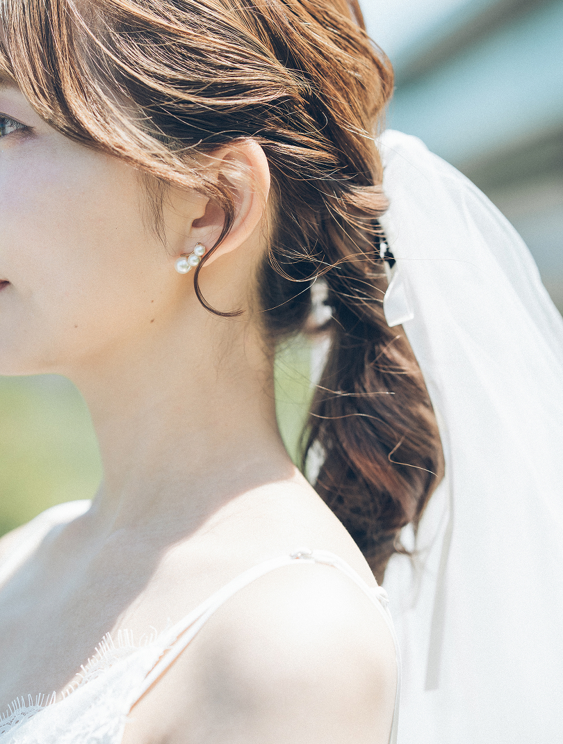 花嫁の編み下ろしヘアとベール